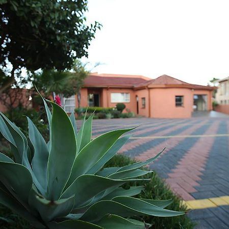 Bed and Breakfast Legae La Tshepo à Mogwase Extérieur photo