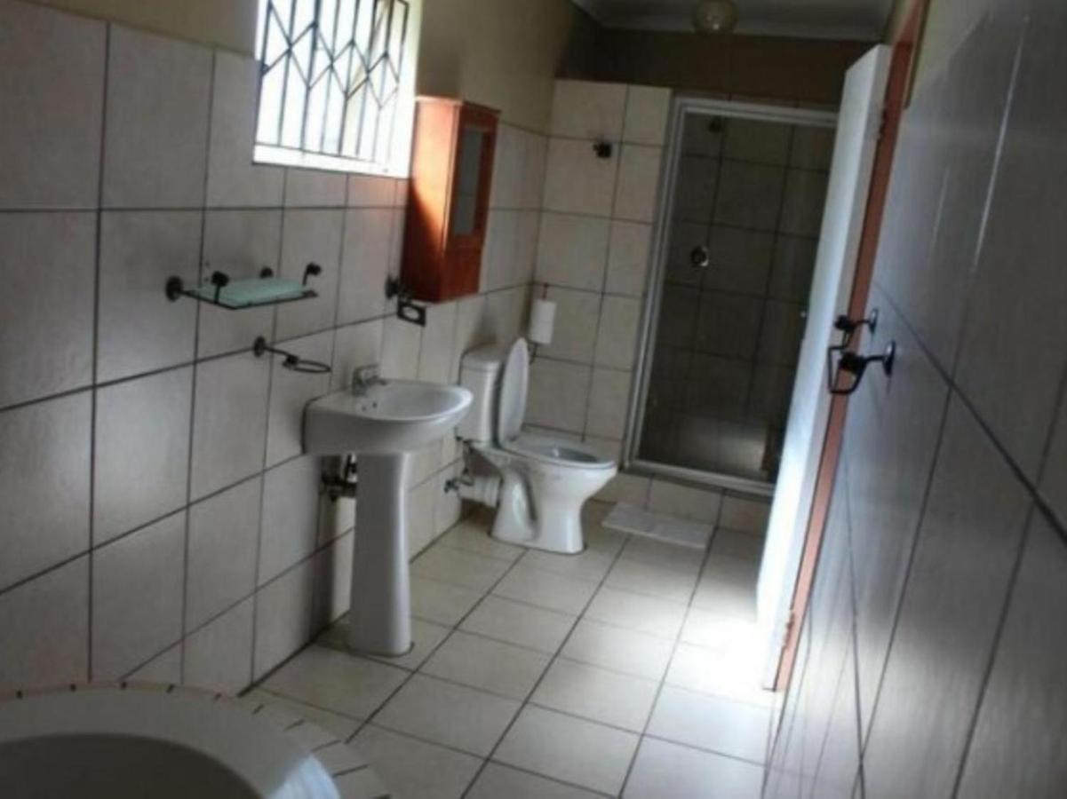 Bed and Breakfast Legae La Tshepo à Mogwase Extérieur photo