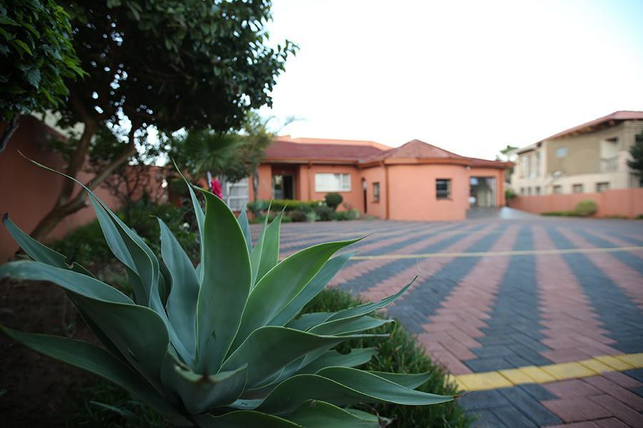 Bed and Breakfast Legae La Tshepo à Mogwase Extérieur photo