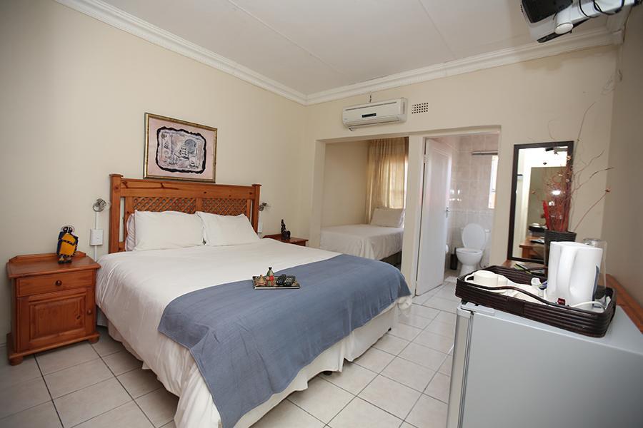 Bed and Breakfast Legae La Tshepo à Mogwase Extérieur photo